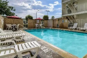 Photograph of Motel 6, Escondido