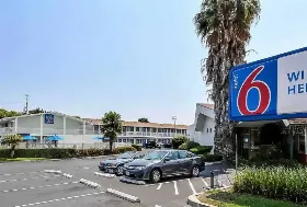 Photograph of Motel 6, Sunnyvale