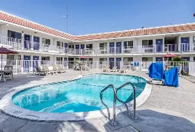 Photograph of Motel 6, Modesto