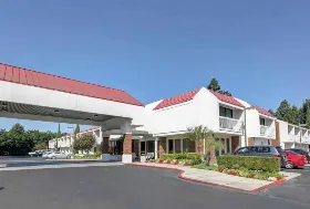 Photograph of Motel 6, Santa Ana