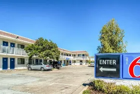 Photograph of Motel 6, Redding