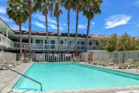 Photograph of Motel 6, Pomona