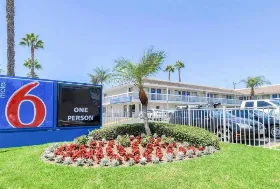 Photograph of Motel 6, Santa Ana