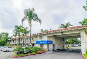 Photograph of Motel 6, Chino