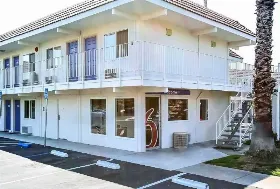 Photograph of Motel 6, Campbell