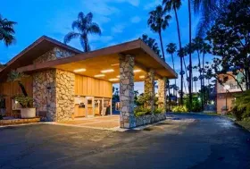Photograph of Best Western Pine Tree Motel, Chino
