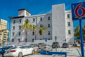 Photograph of Motel 6, San Diego