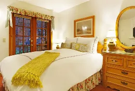 Photograph of Babbling Brook Inn, Santa Cruz