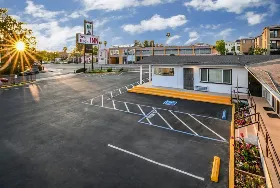 Photograph of Sea Rock Inn, Los Angeles