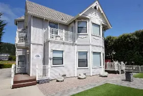Photograph of Pacific Victorian Bed and Breakfast, Half Moon Bay