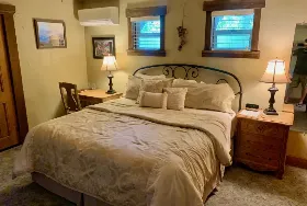 Photograph of Forfriends Inn, Santa Ynez