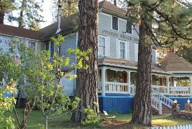 Photograph of Stoney Brook Inn, Mccloud