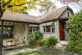 Photograph of The Carriage House, Lakeport