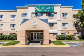 Photograph of Quality Inn, Golden
