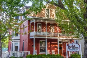 Photograph of Bross Hotel, Paonia