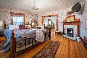 Photograph of Holden House Inn, Colorado Springs
