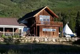 Photograph of Twin Lakes Roadhouse Lodge And Cabins, Twin Lakes