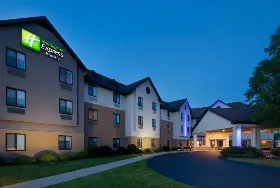 Photograph of Holiday Inn Express, Windsor Locks