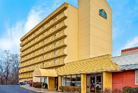Photograph of La Quinta Inn & Suites, Stamford
