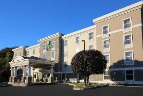 Photograph of Holiday Inn Express, Danbury