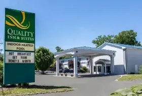 Photograph of Quality Inn, Danbury