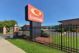 Photograph of Econo Lodge, East Hartford