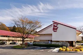 Photograph of Red Roof Inn, New London