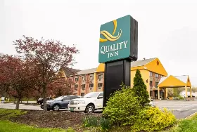 Photograph of Quality Inn, Cromwell