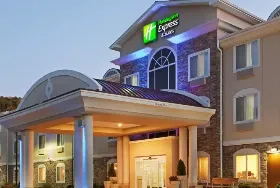 Photograph of Holiday Inn Express & Suites, Meriden