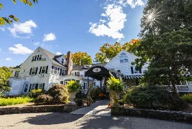 Photograph of Roger Sherman Inn, New Canaan
