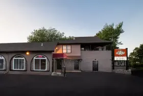 Photograph of Sliders Grill & Bar, Plainville