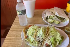 Photograph of Tacos La Rosa, Willimantic