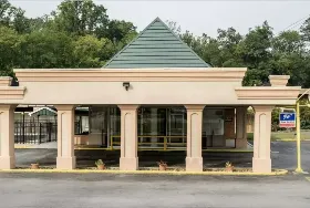 Photograph of Rodeway Inn, Newark