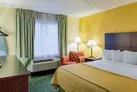 Photograph of Quality Inn Newark, Newark