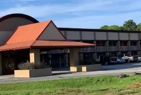 Photograph of Bella Oasis Hotel & Spa, Homosassa