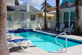 Photograph of Bungalow Beach Resort, Bradenton