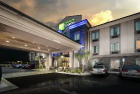 Photograph of Holiday Inn Express,