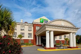 Photograph of Holiday Inn Express, Quincy