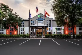 Photograph of Holiday Inn Express, Brandon