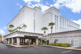 Photograph of Holiday Inn & Suites Across From Universal Orlando, Orlando