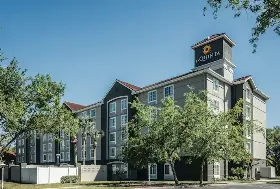 Photograph of La Quinta Inn & Suites, Lake Mary