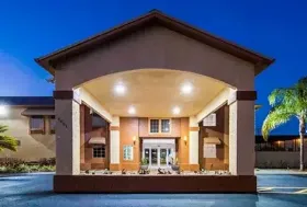 Photograph of Best Western Mulberry Hotel, Mulberry