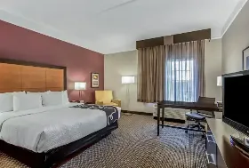 Photograph of LQ Inn and Suites ( Airport ), Orlando