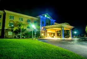 Photograph of Holiday Inn Express, Cocoa