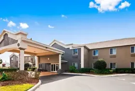 Photograph of Best Western Edgewater Inn, Edgewater