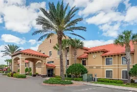 Photograph of Clarion Inn Ormond Beach at Destination Daytona, Ormond Beach