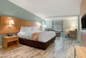 Photograph of Quality Inn, Fort Walton Beach