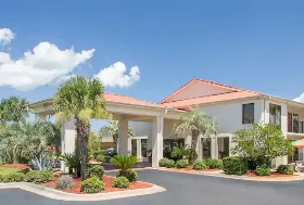 Photograph of Days Inn, Navarre