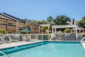 Photograph of Quality Inn & Suites Pensacola Bayview, Pensacola