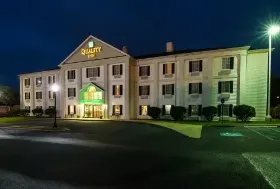 Photograph of Quality Inn Crestview, Crestview